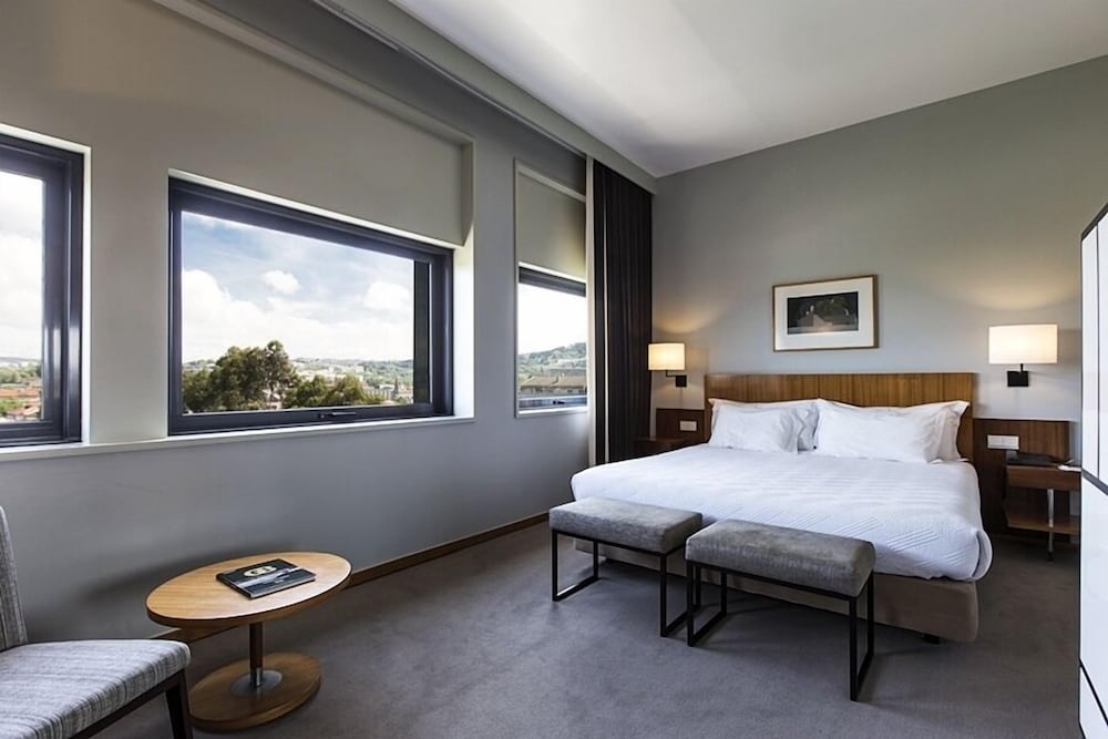 Family Suite, City View - Photo 1