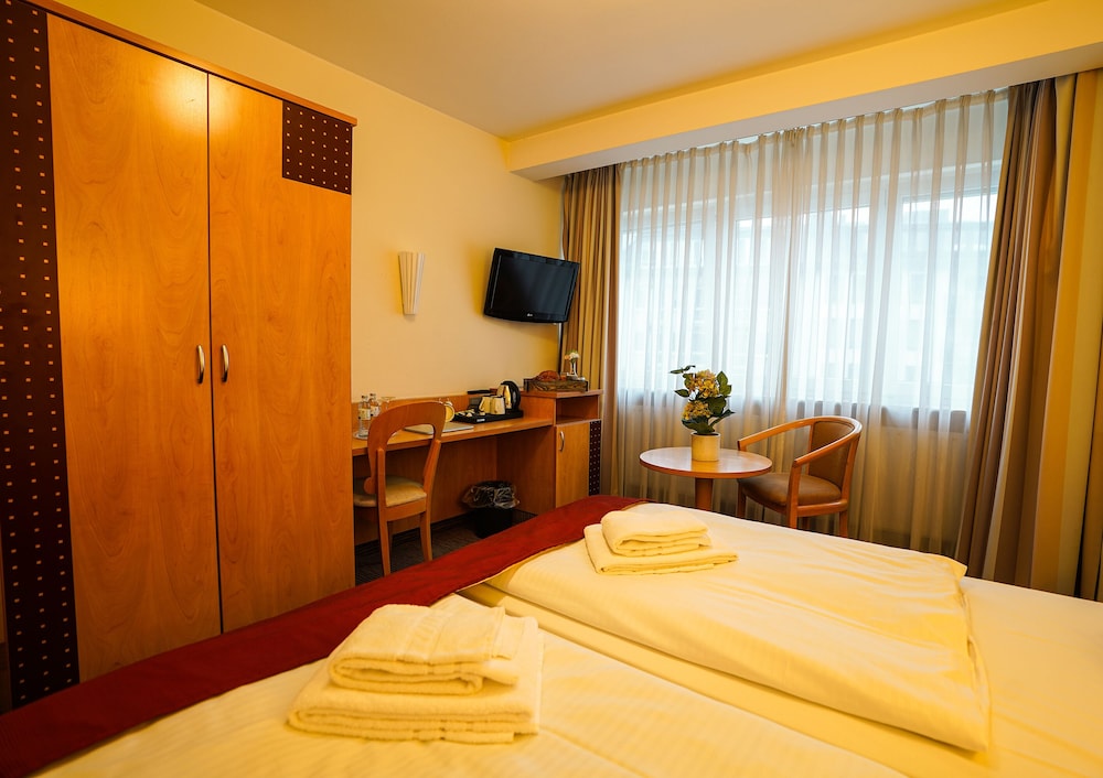 Business Double or Twin Room - Photo 2