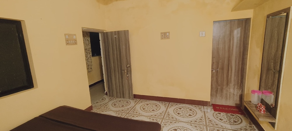 Deluxe Double Room, City View photo 3