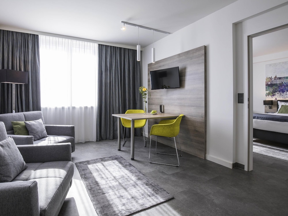 Executive Suite, Multiple Beds