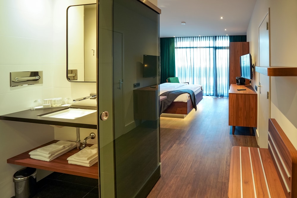 Deluxe Double Room, 1 King Bed - Photo 5
