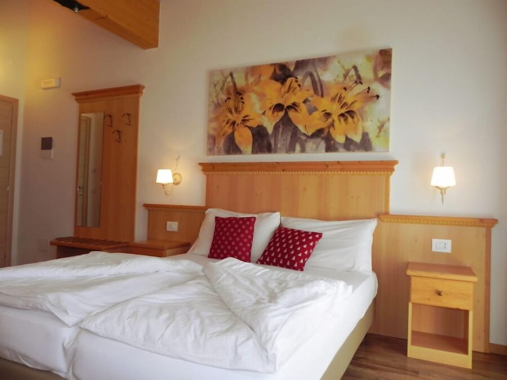 Double or Twin Room photo 1