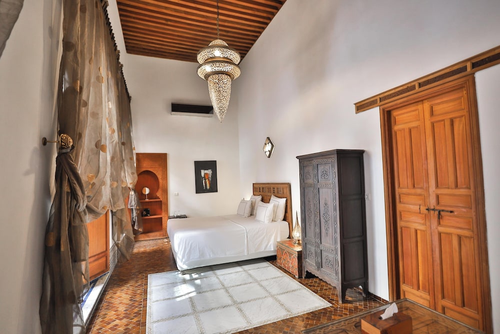 Romantic Double Room (Zaina) photo 2