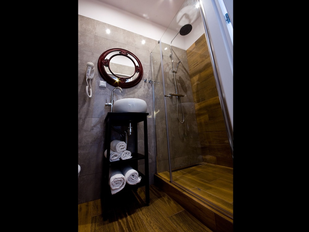 Superior Suite, Kitchen, City View photo 3