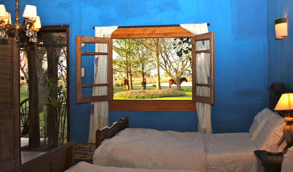 Deluxe Twin Room, 2 Double Beds, Non Smoking photo 3