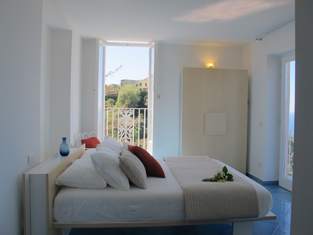 Panoramic Double Room, 2 Bedrooms, Non Smoking, Sea View photo 3