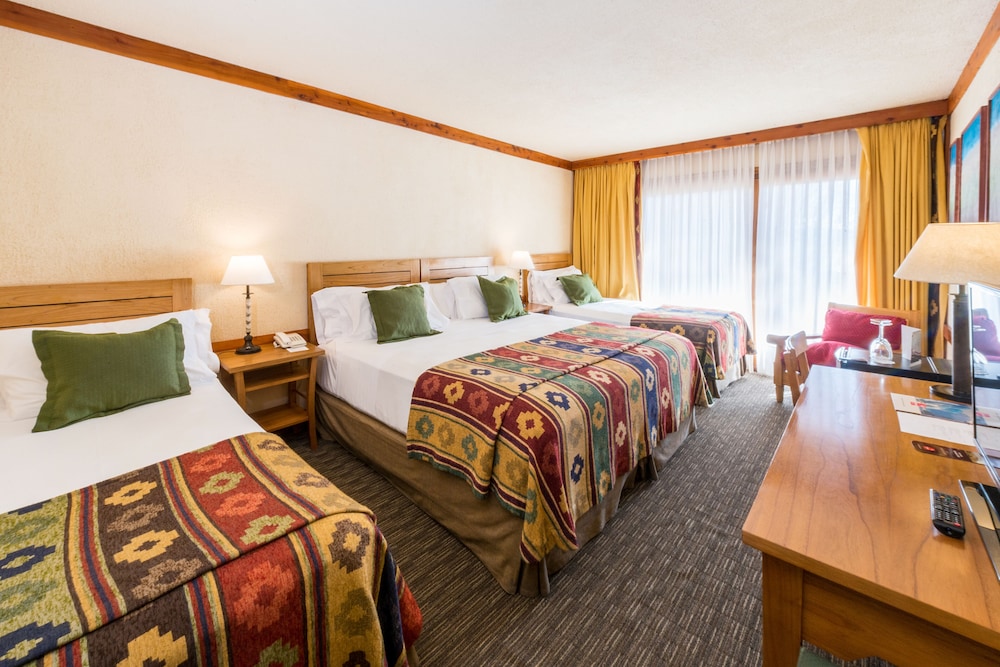 Superior Room, Lake View (Family) photo 1