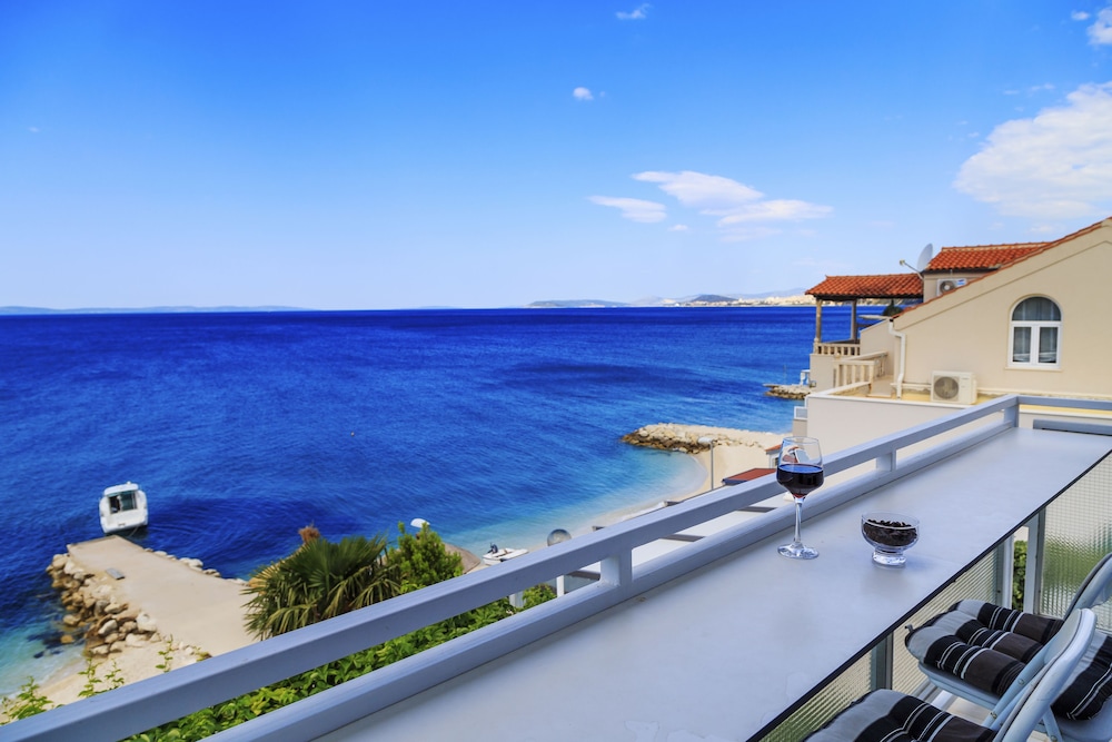 Standard Apartment, 2 Queen Beds, Sea View
