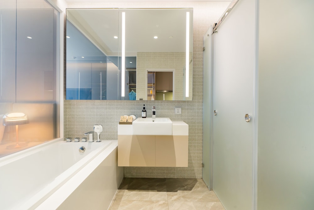 Deluxe Double Room, City View - Photo 6
