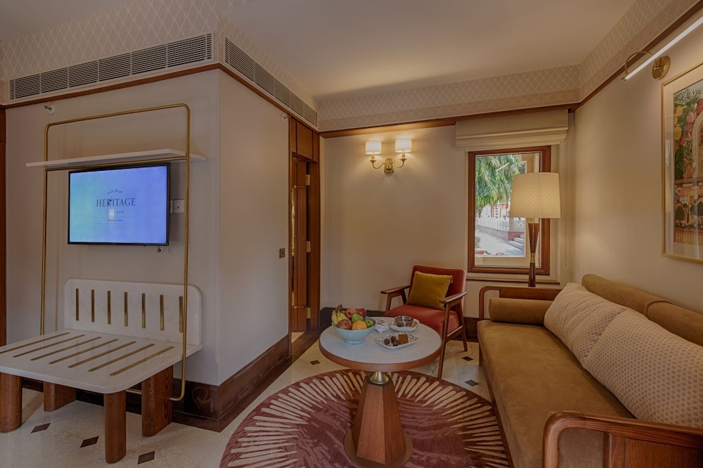 Deluxe Room, 1 King Bed, Garden View photo 2
