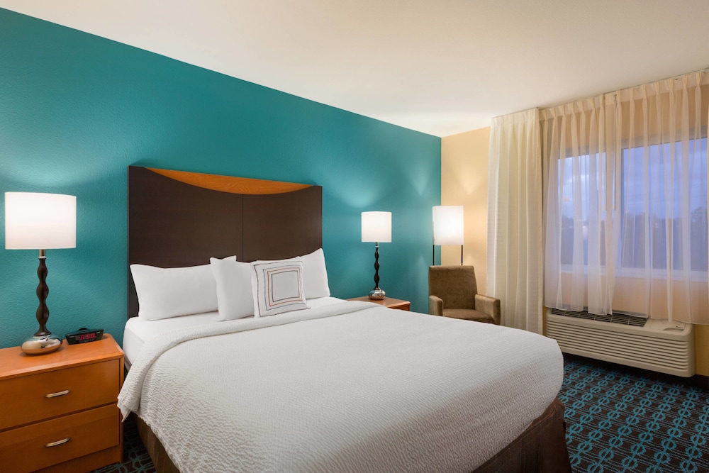 Room, 1 Queen Bed, Non Smoking (Hearing Accessible)