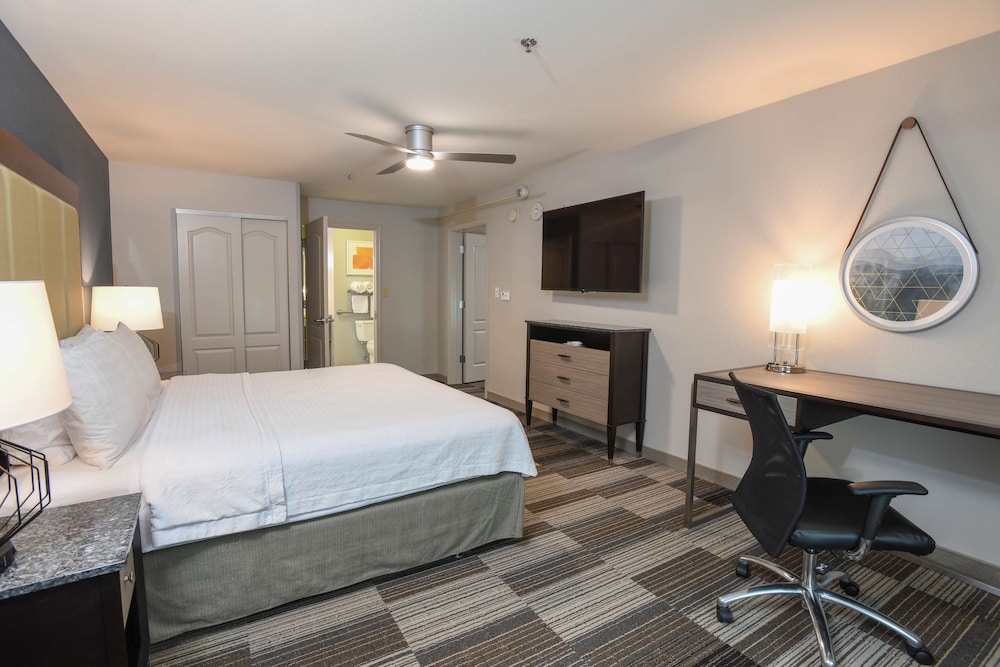 Suite, Accessible, Non Smoking - Photo 1