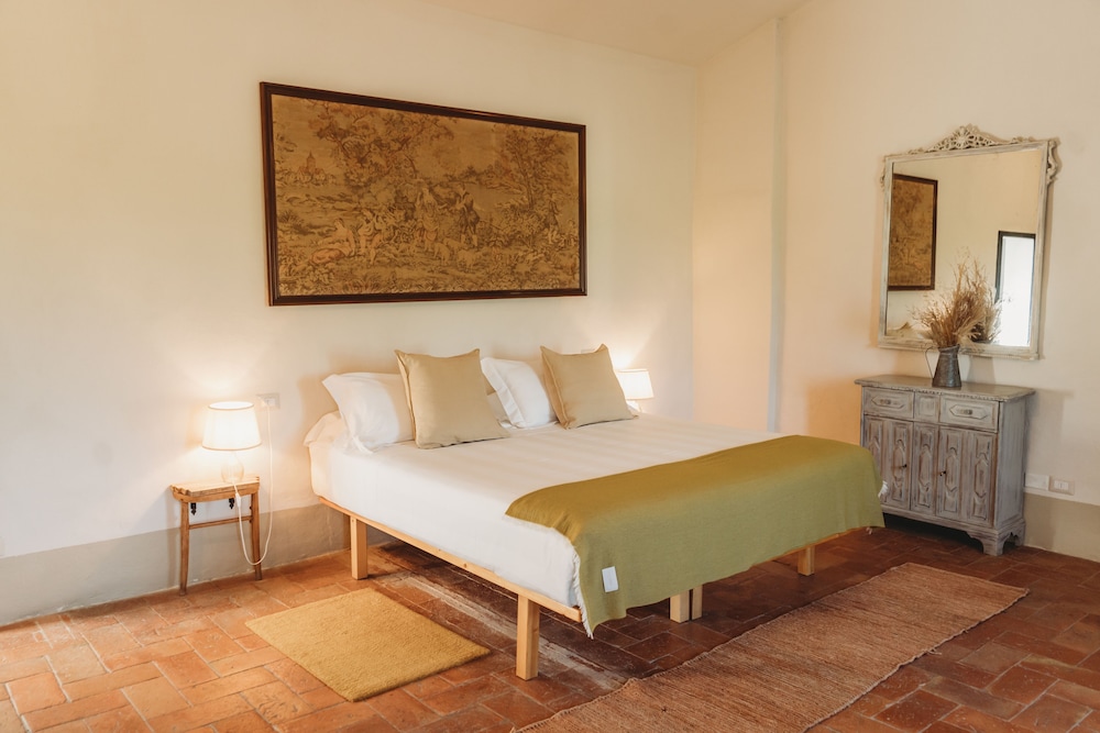 Grand Deluxe, view photo 1