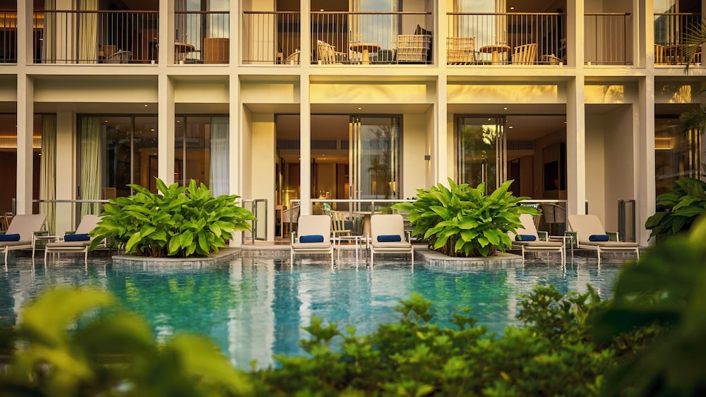 Standard Room, 2 Twin Beds, Pool Access - Photo 1