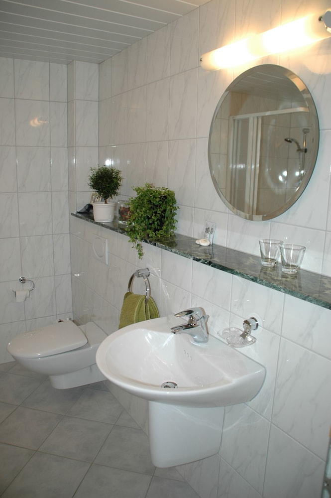 Standard Double Room Single Use photo 2