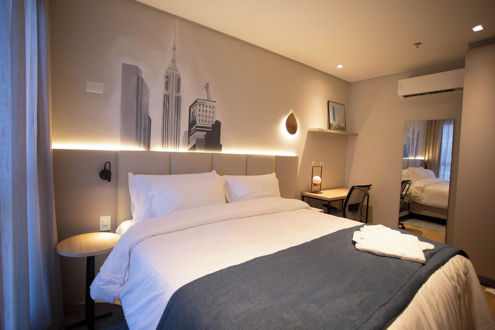 Deluxe Suite photo 1