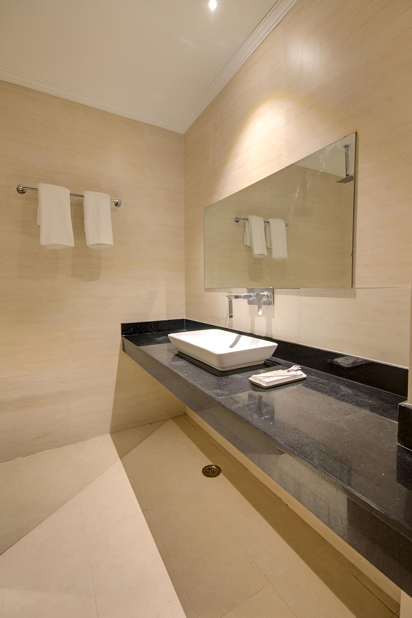 Family Suite, 2 Bedrooms, Connecting Rooms - Photo 13