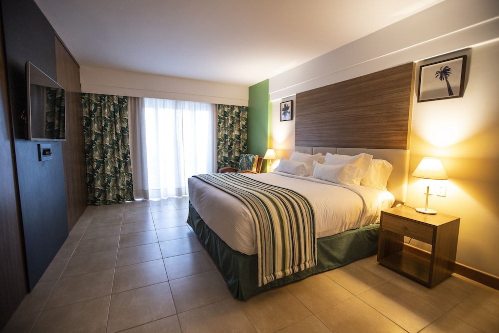Executive Suite - Photo 4