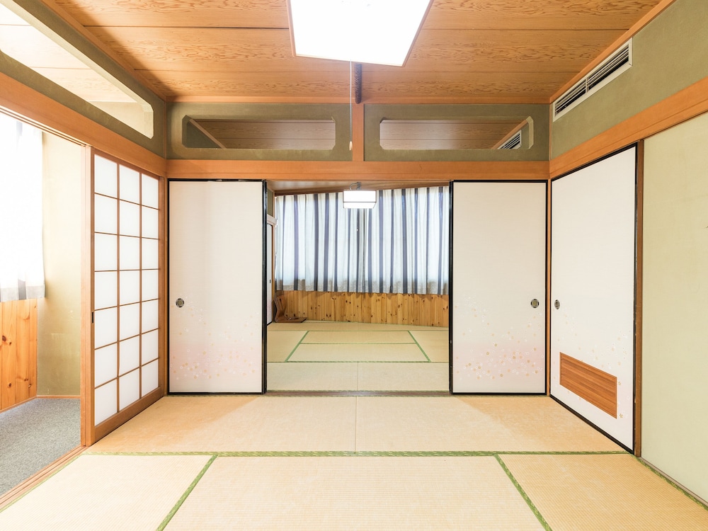 Japanese Style Family Room with Shared Bathroom, Non Smoking photo 2
