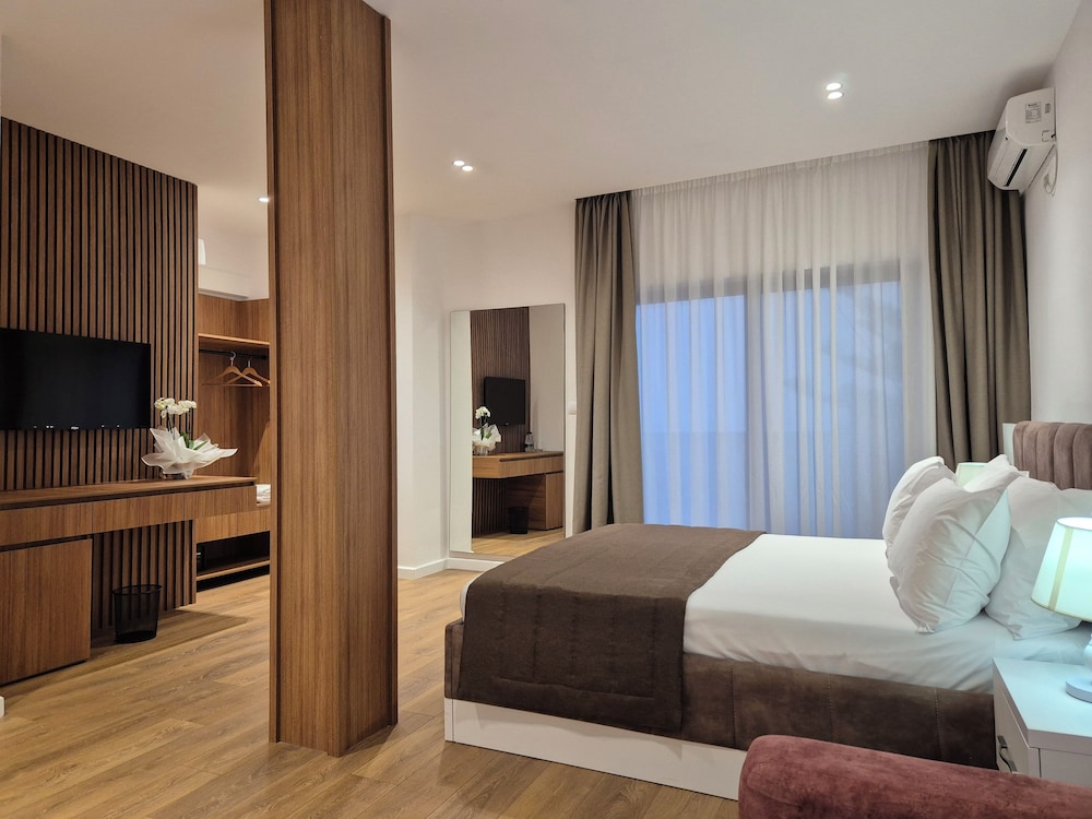Queen Room with Sea View