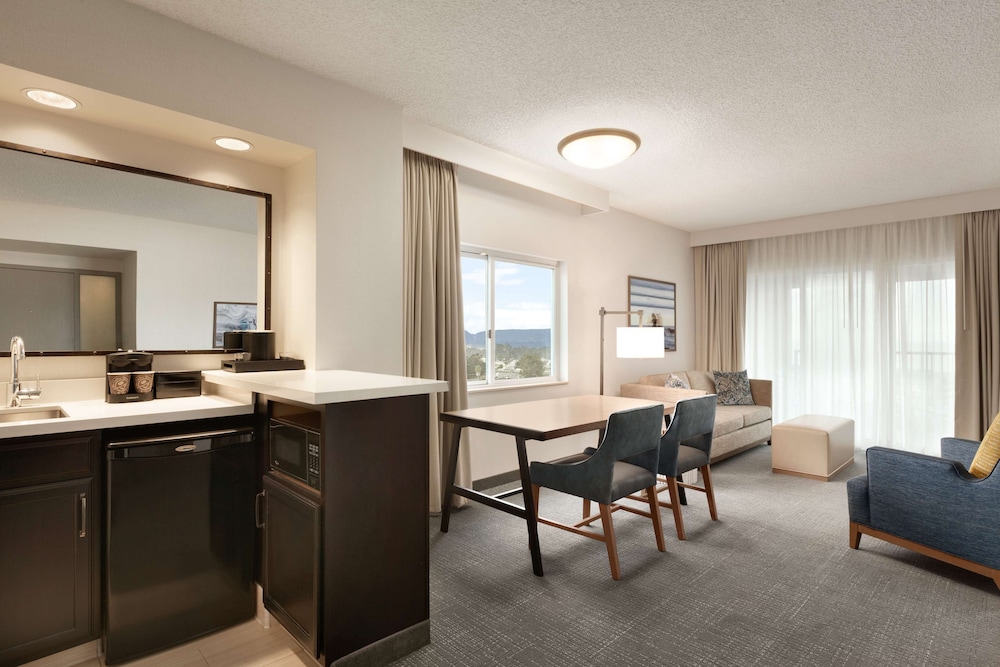 Suite, 2 Bedrooms - Photo 6