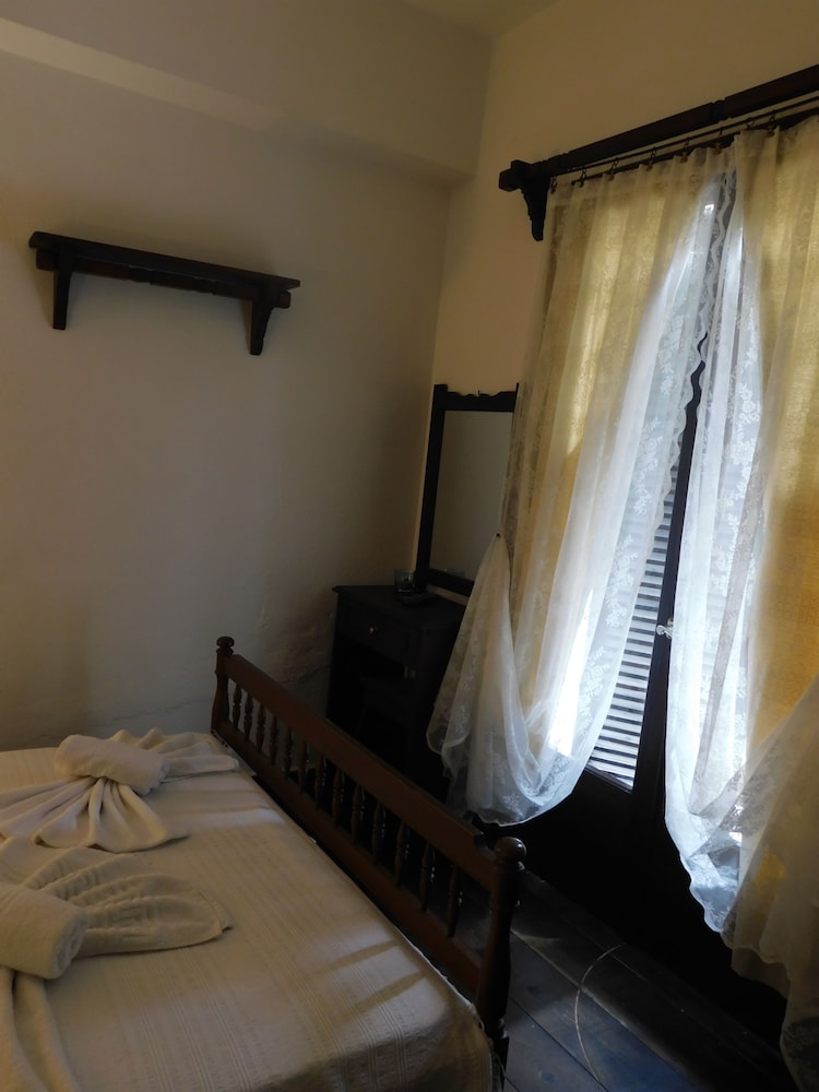Double Room, 1 Double Bed (Aktaia) photo 2