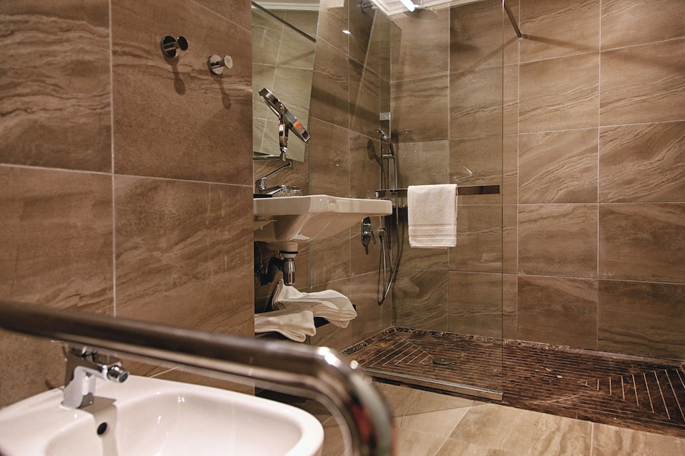Standard Double Room, Balcony, Sea View - Photo 3