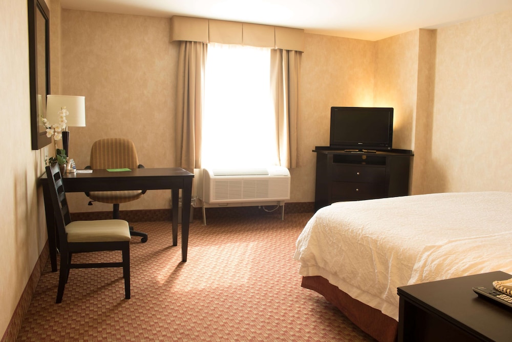Room, 1 King Bed - Photo 2