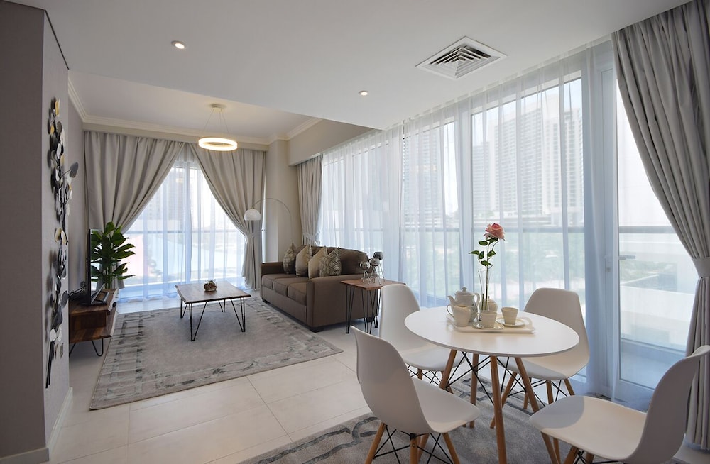 Standard Apartment, 1 Bedroom, Pool Access photo 3