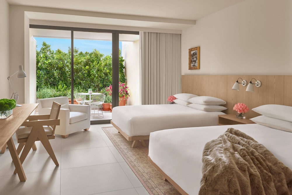 Deluxe Room, 2 Queen Beds, Terrace