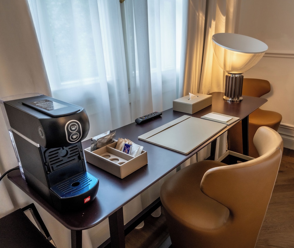 Superior Room, 1 Double Bed, Non Smoking, Tower thumbnail 5