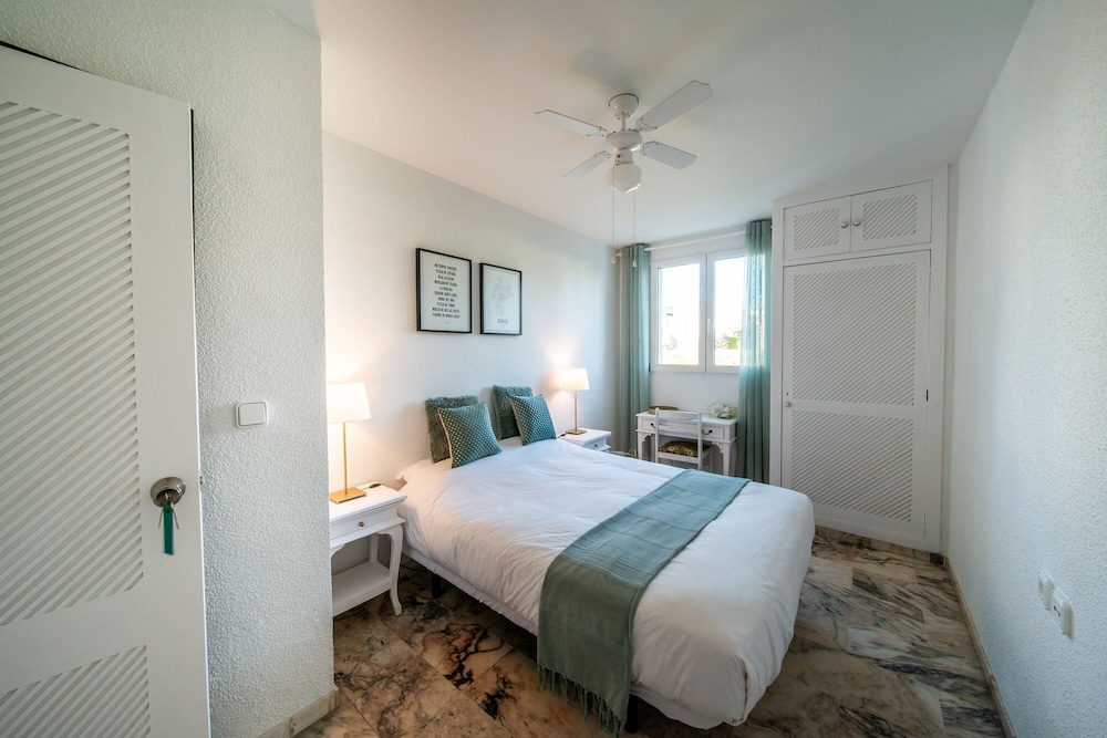 Deluxe Room - Photo 2