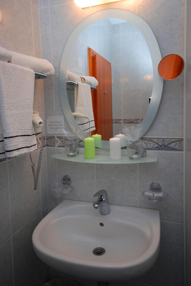 Standard Double or Twin Room, Balcony, Sea View photo 3