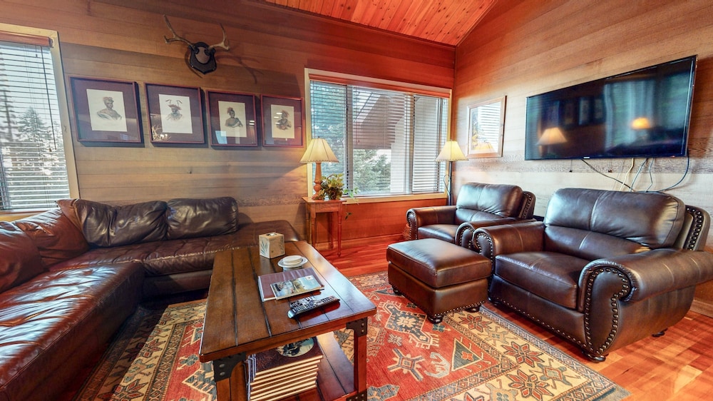 Condo, 3 Bedrooms