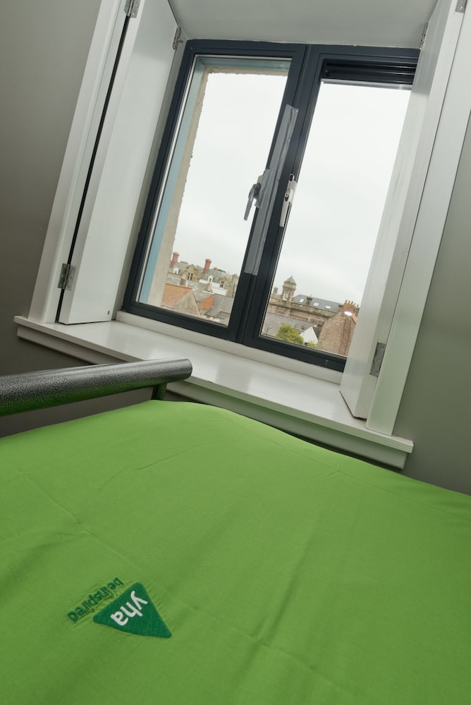 Room (4 Bed Private)
