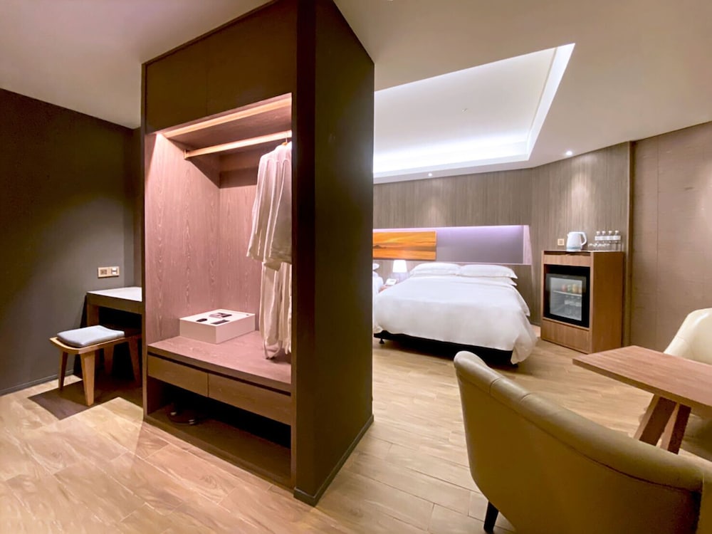 Imperial Corner Room photo 2