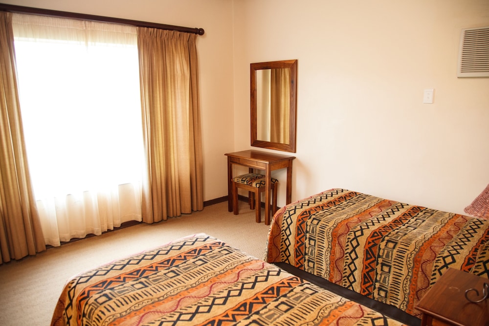 Classic Chalet, 2 Bedrooms, Garden Area (1) photo 1
