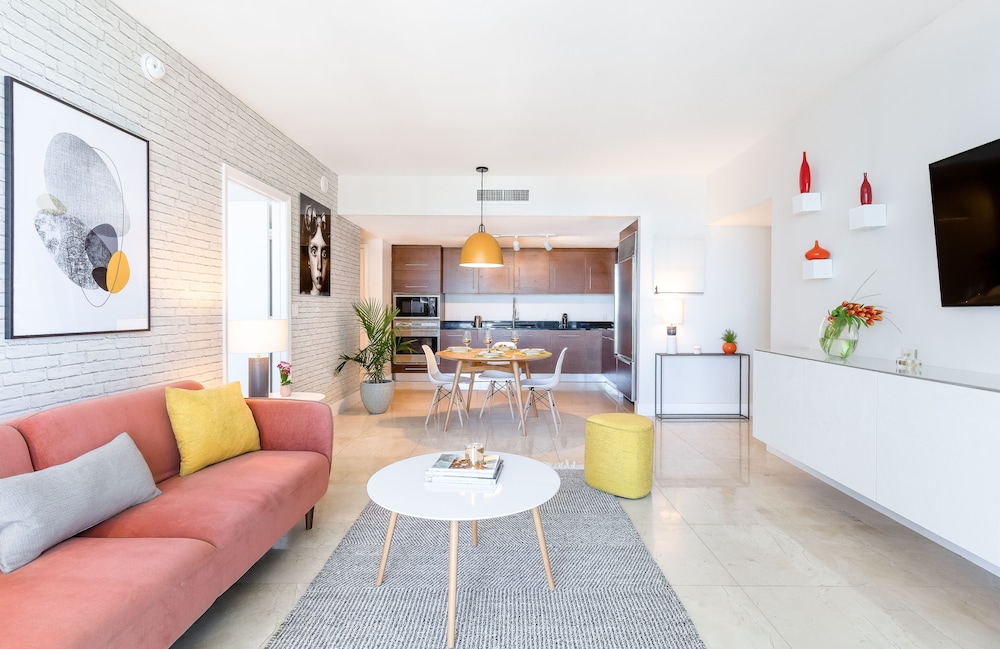 Boutique Apartment, Ocean, 1 King & Sofa Bed, Balcony
