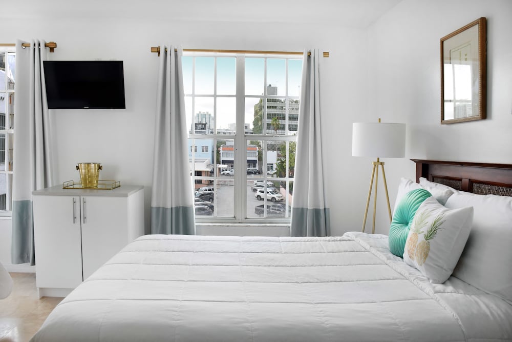 Deluxe Double Room, 1 Queen Bed - Photo 8