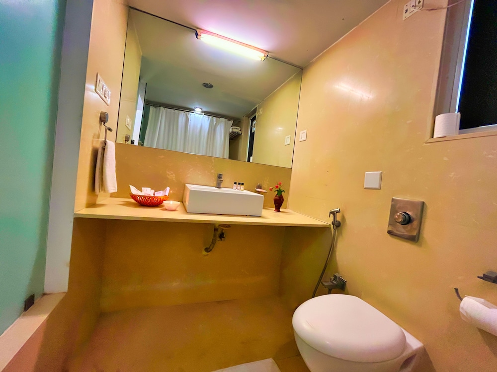 Premium Suite, 1 Bedroom, Non Smoking, Bathtub photo 2