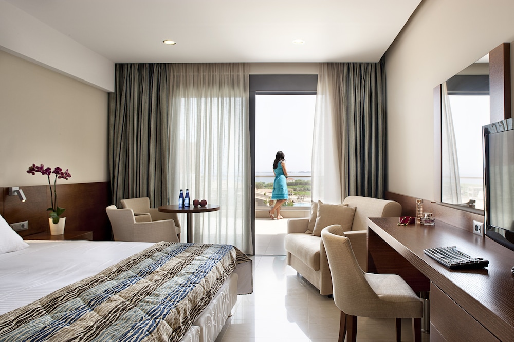 Deluxe Double Room, Garden View
