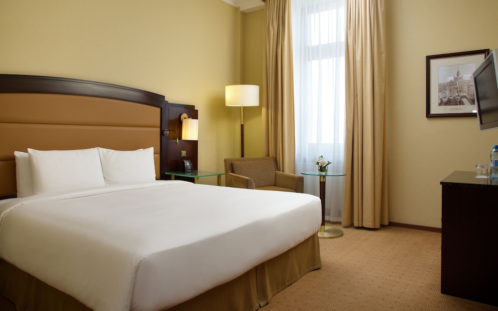 Room, 1 King Bed photo 2