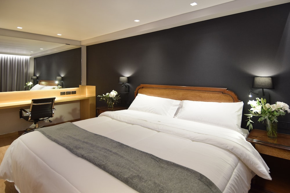 Executive Room, 1 King Bed (Ejecutiva Matrimonial) thumbnail 5