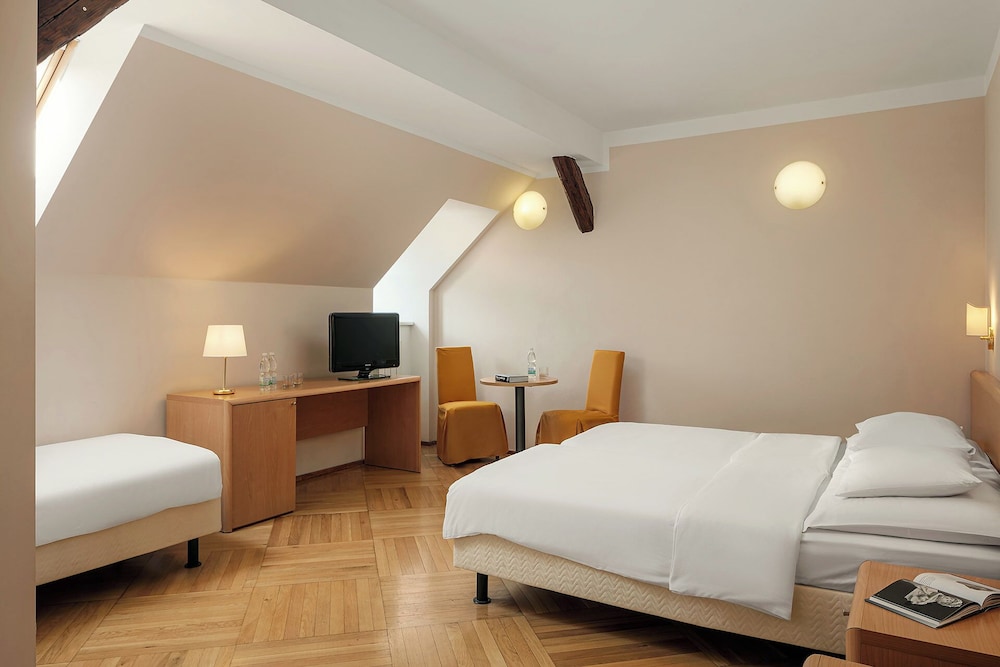 Triple Room - Photo 5