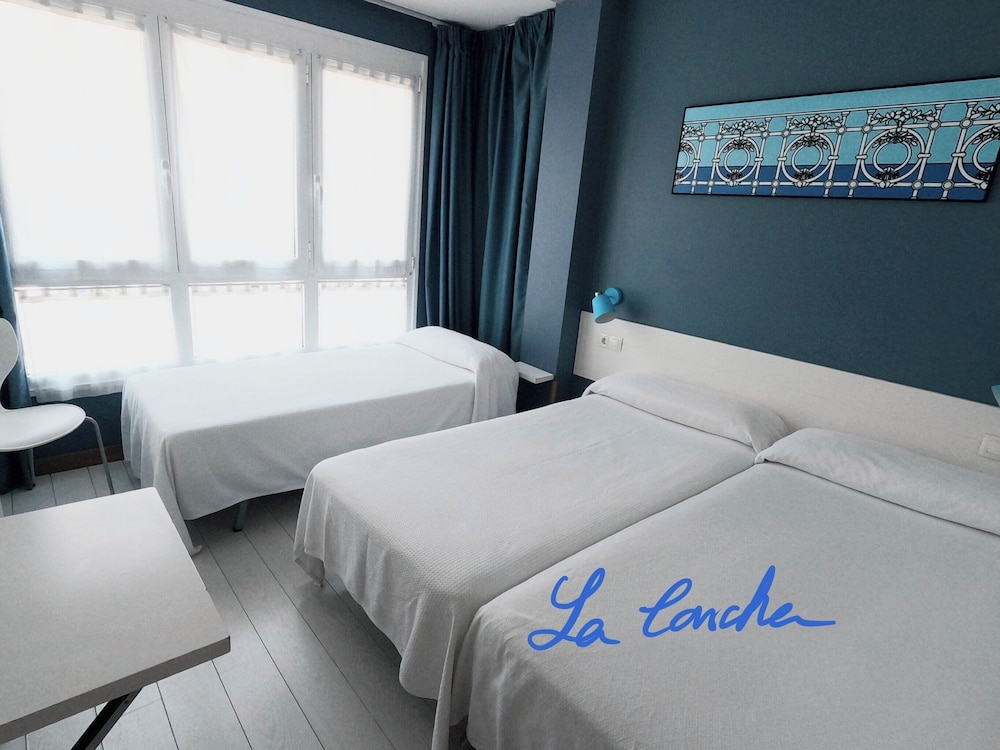 Triple Room, Balcony, Courtyard View