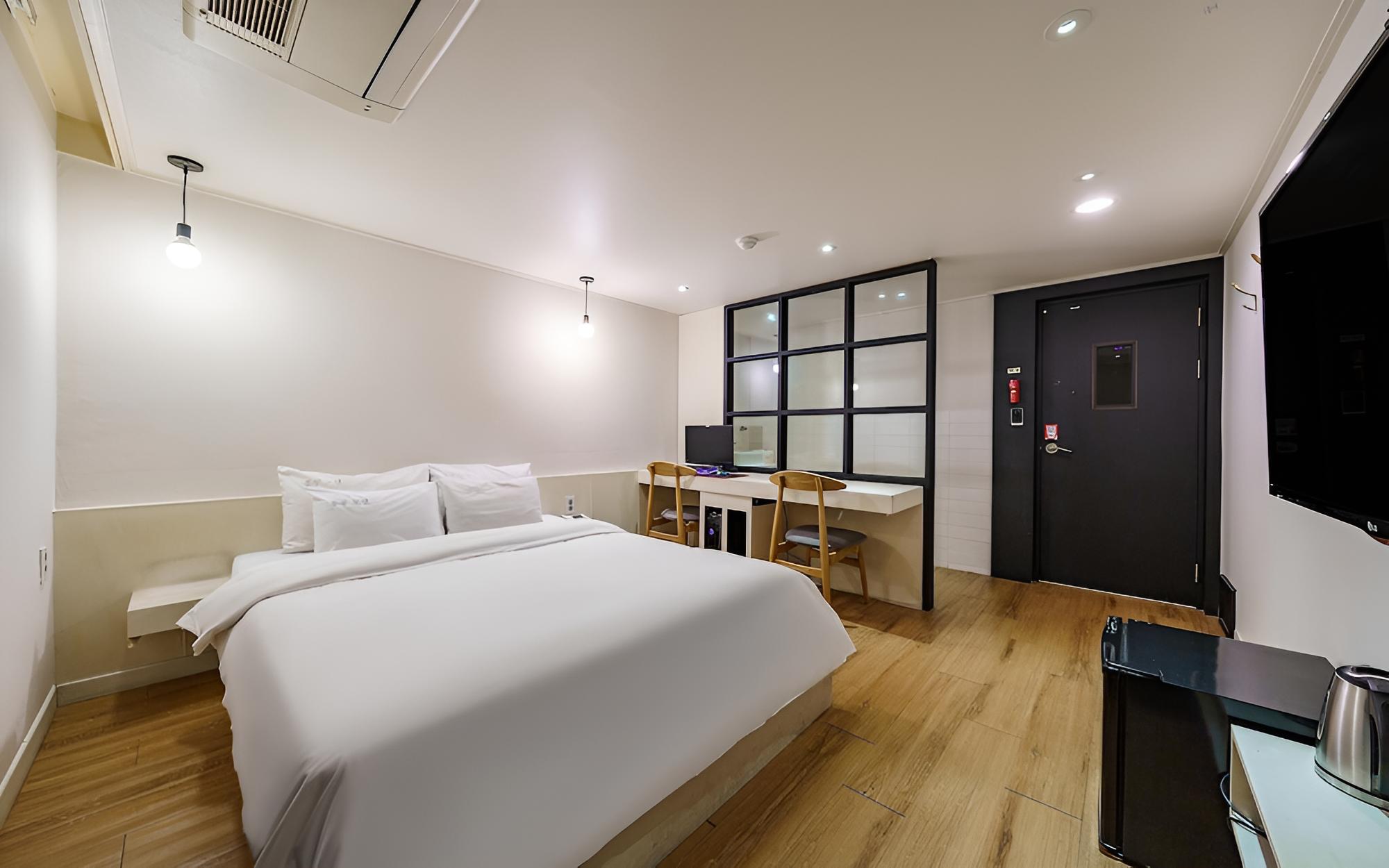 Room (Standard room (available for watching) photo 2