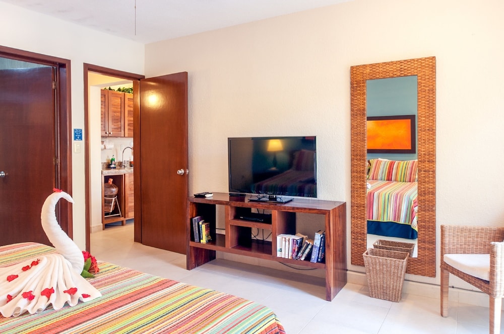 Beautiful and Cozy one Bedroom Apartment with King bed and Sofa bed photo 2