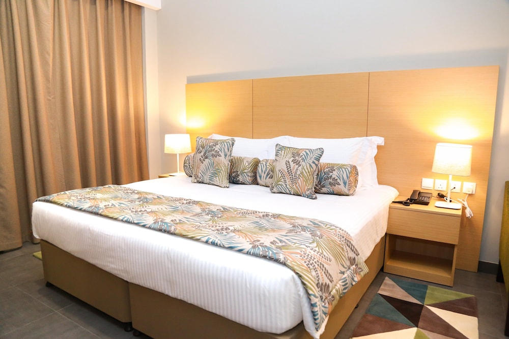 Deluxe Suite, 1 Bedroom, Non Smoking, City View (Air conditioning)