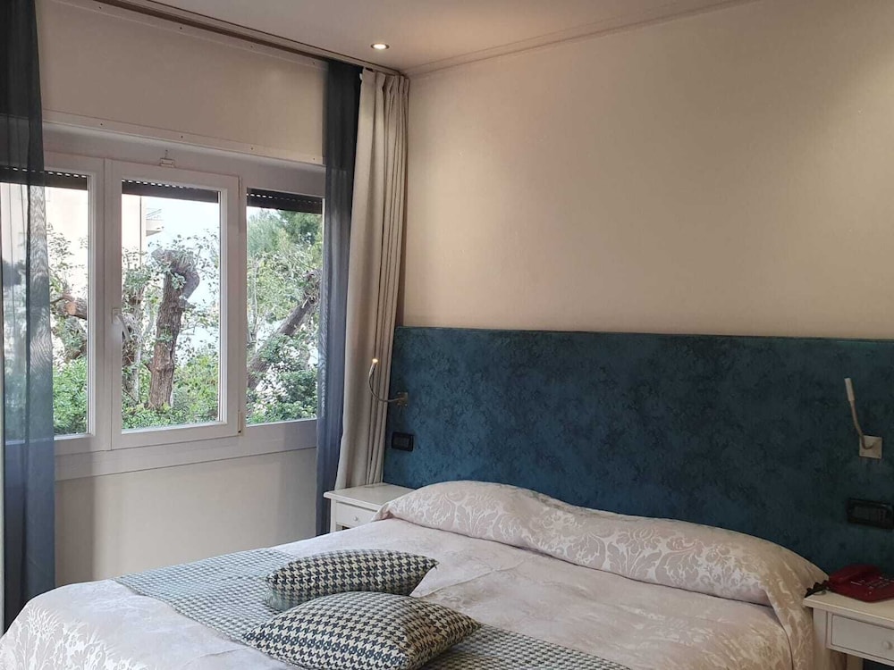 Double Room, Balcony - Photo 5