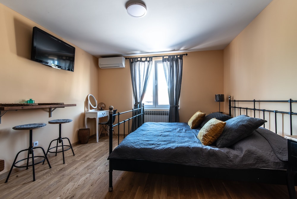 Club Apartment photo 1